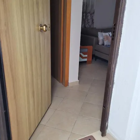 Apartment Klodian Kulla *